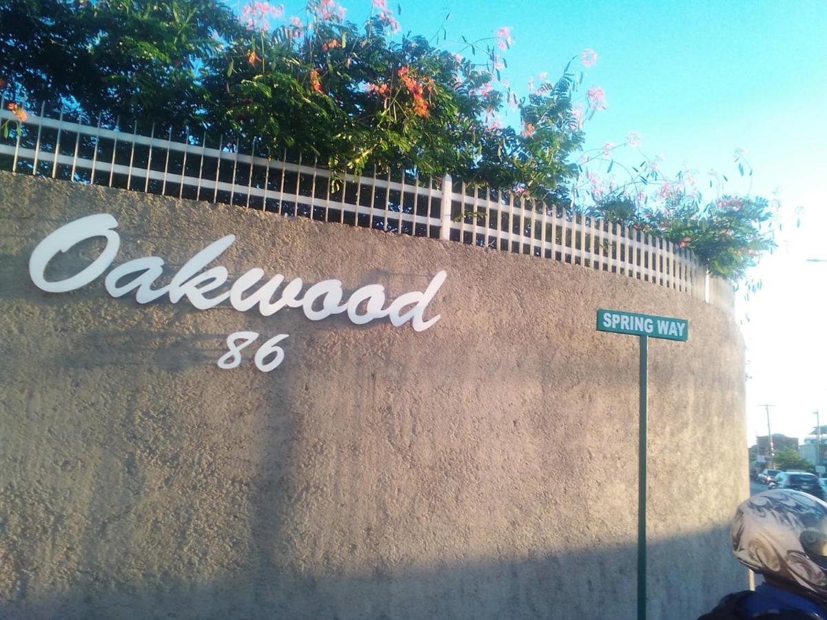 Nice Oakwood Constant Spring Rd Apt Lejlighed Kingston Eksteriør billede
